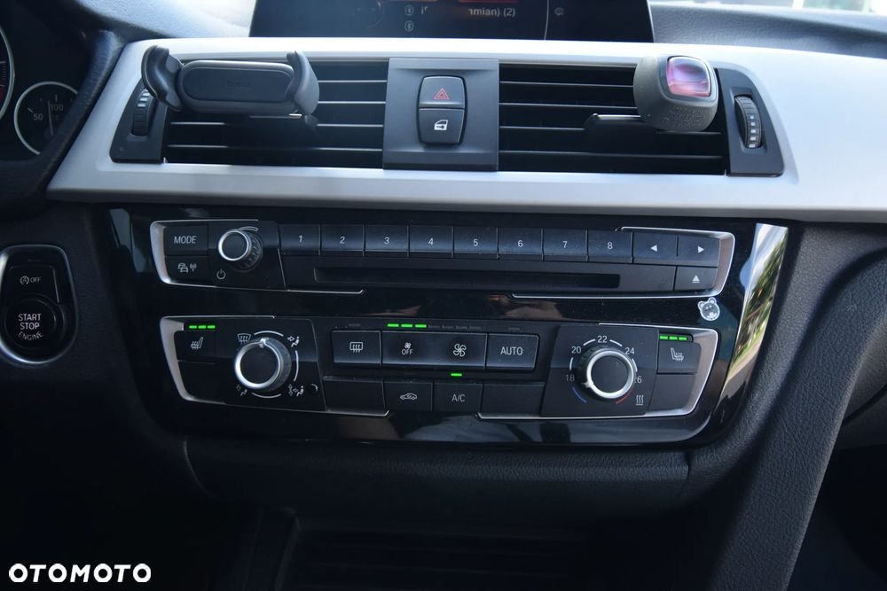 BMW Seria 3 318d - 25