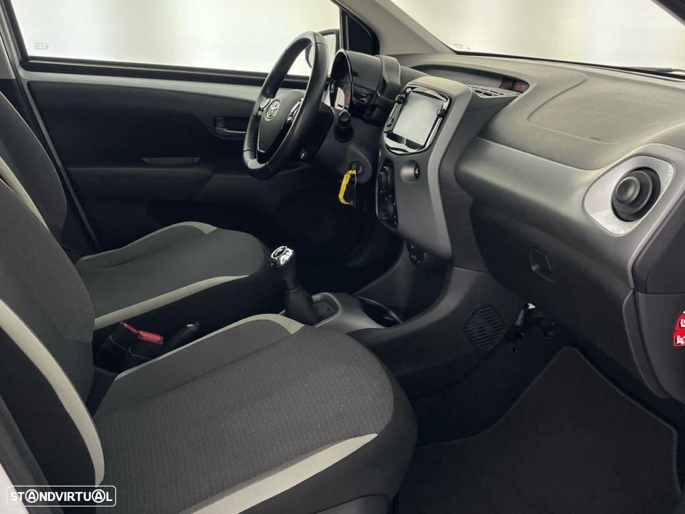 Toyota Aygo 1.0 - 22