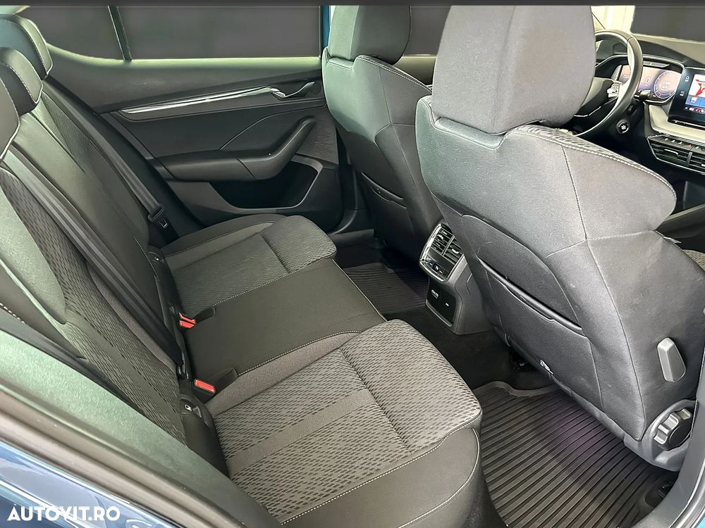 Skoda Octavia 2.0 TDI DSG Ambition - 13