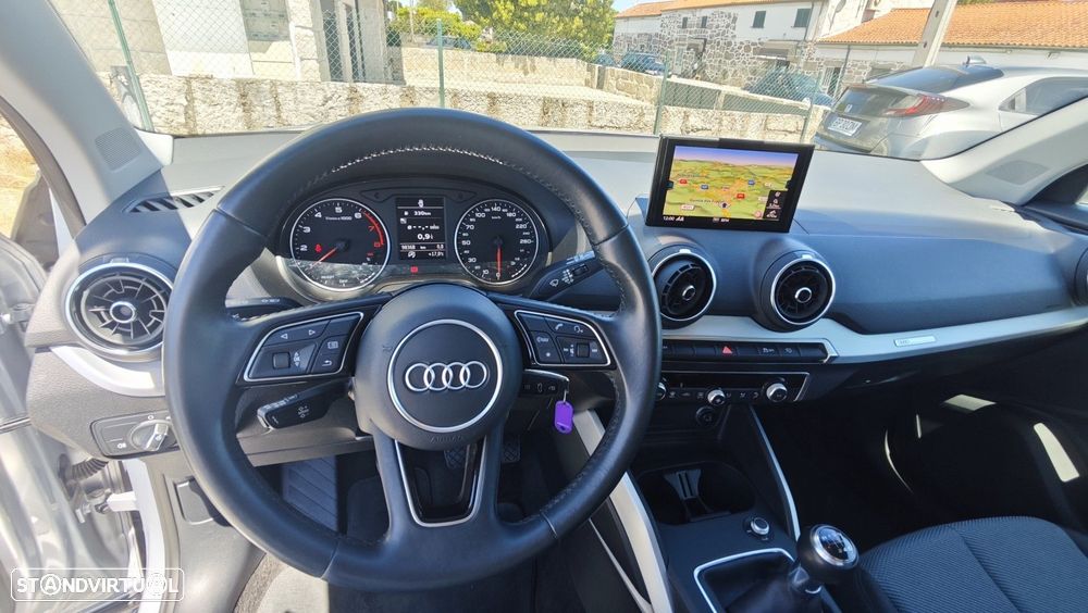 Audi Q2 1.0 TFSI Design - 6