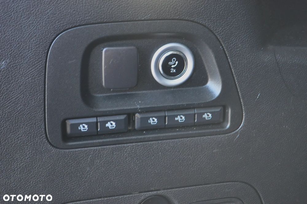 Ford S-Max - 33