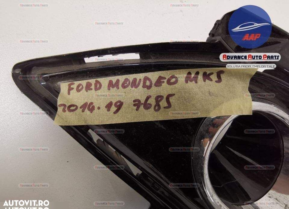 Grila proiector dreapta  cod DS7319952L - originala Ford  Mondeo  MK5 - 1