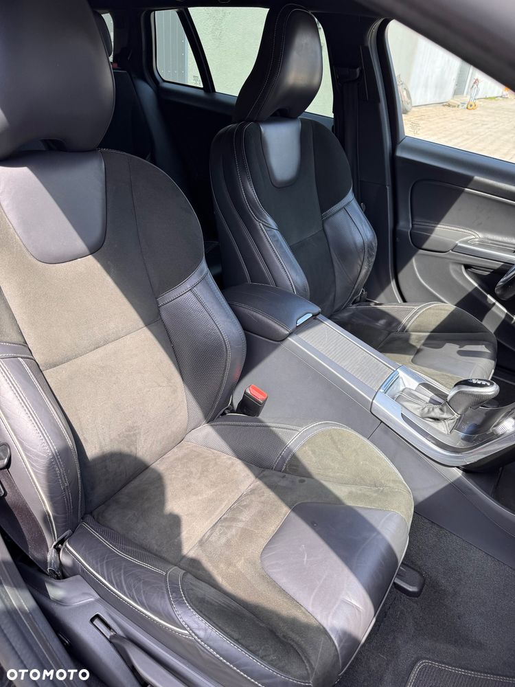 Volvo V60 D4 Geartronic RDesign - 13