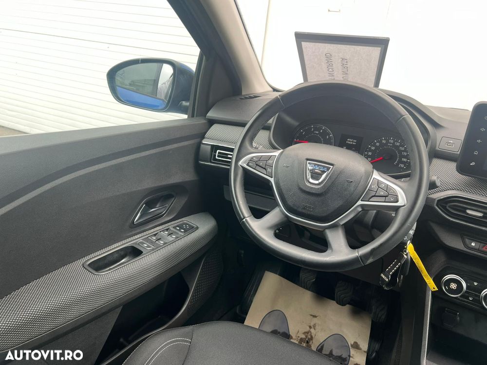 Dacia Logan TCe 90 MT6 Prestige - 30