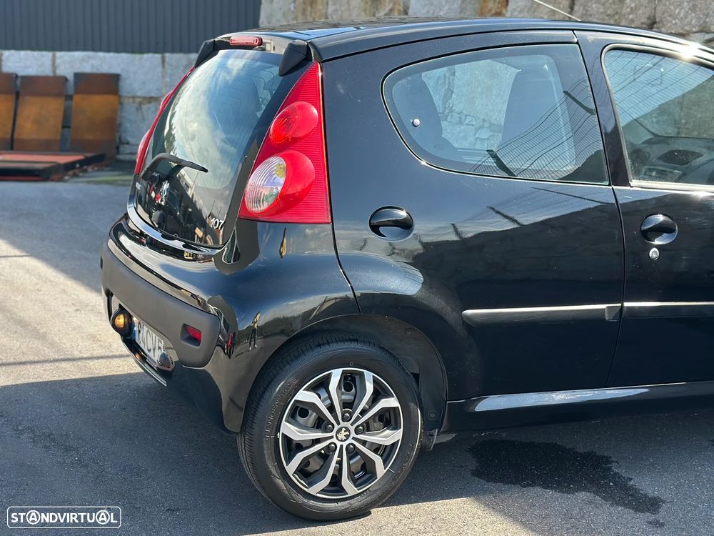 Peugeot 107 1.0 Trendy - 9
