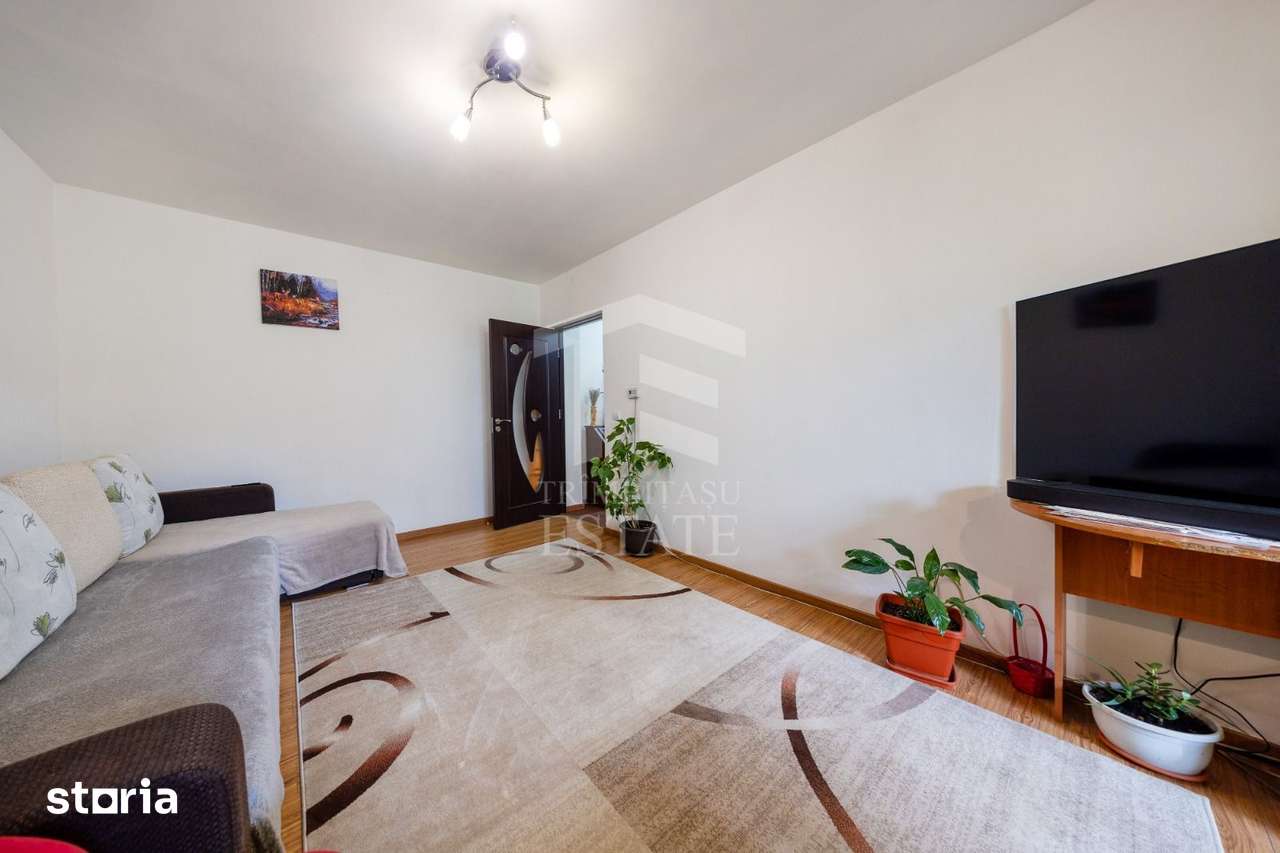 Sacele-Apartament 2 camere+2 locuri de parcare — fotografia 1