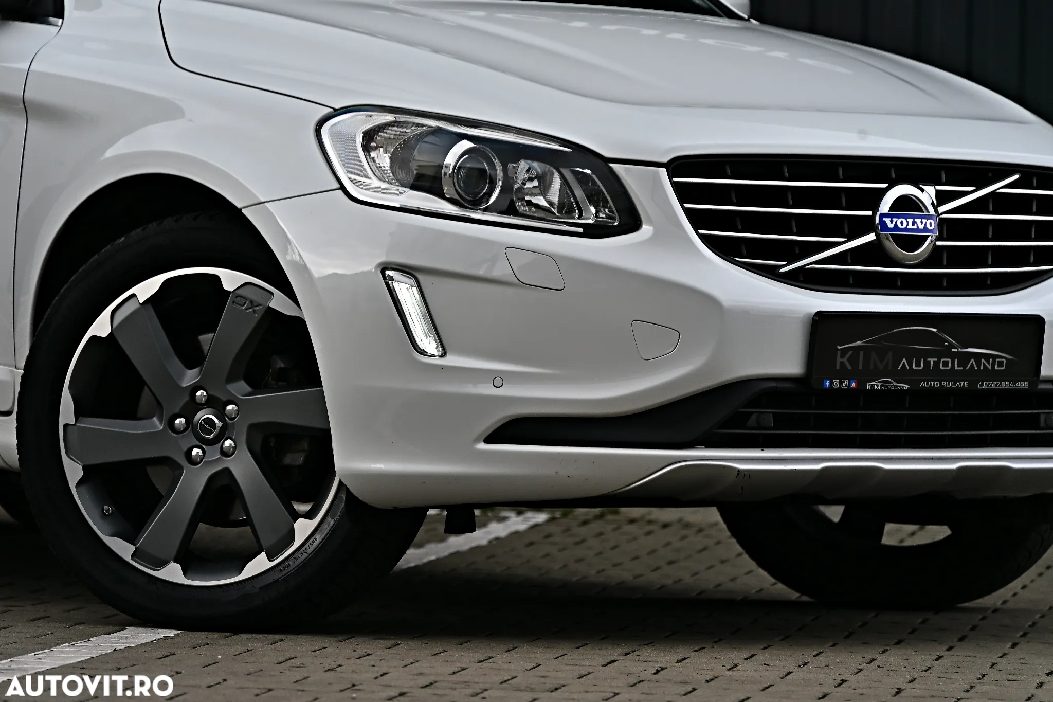 Volvo XC 60 D4 AWD Geartronic Ocean Race - 26