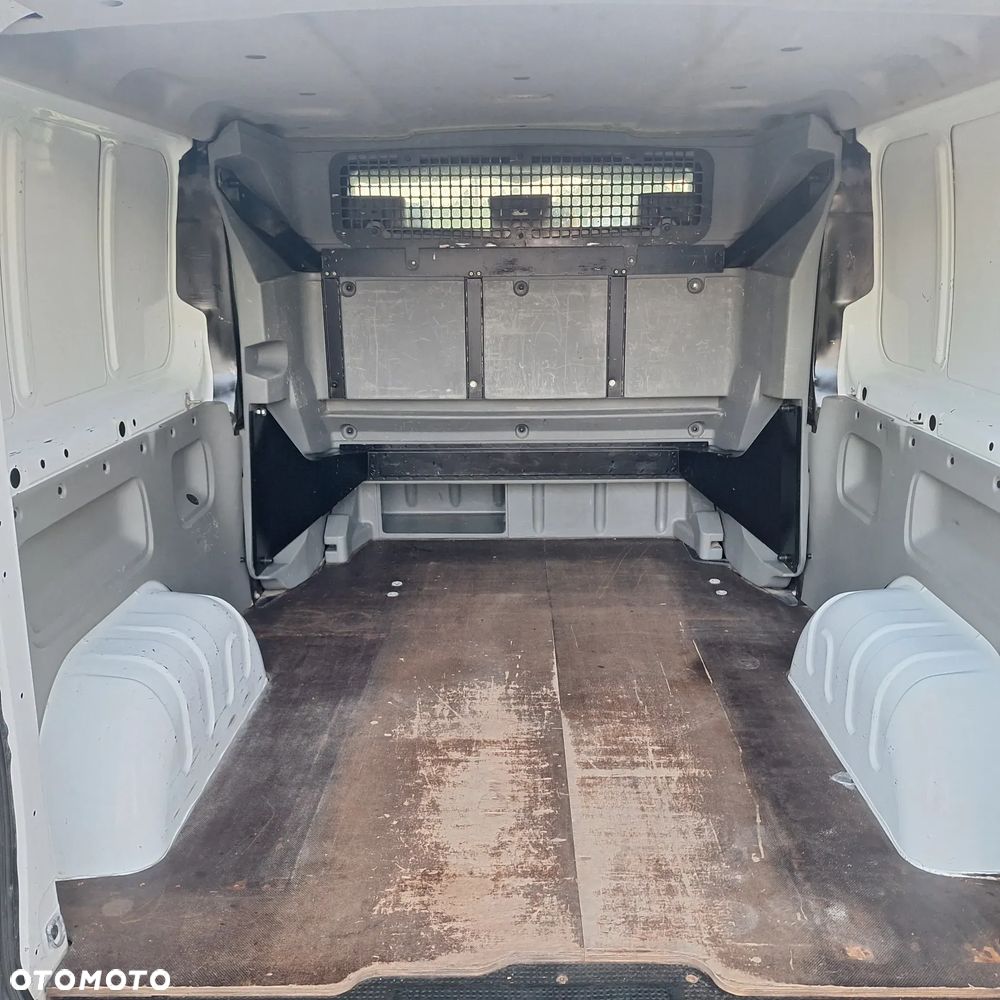 Renault Trafic - 13