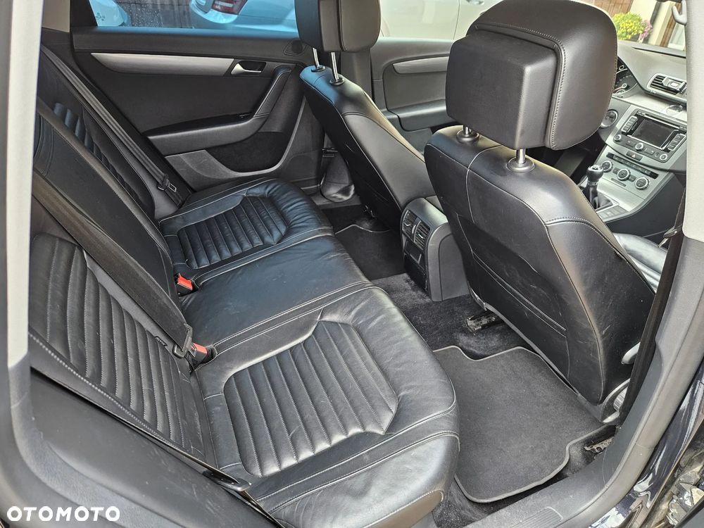 Volkswagen Passat 2.0 TDI Comfortline - 18