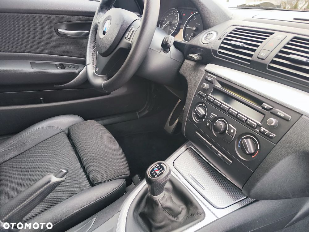 BMW Seria 1 123d DPF Edition Sport - 14