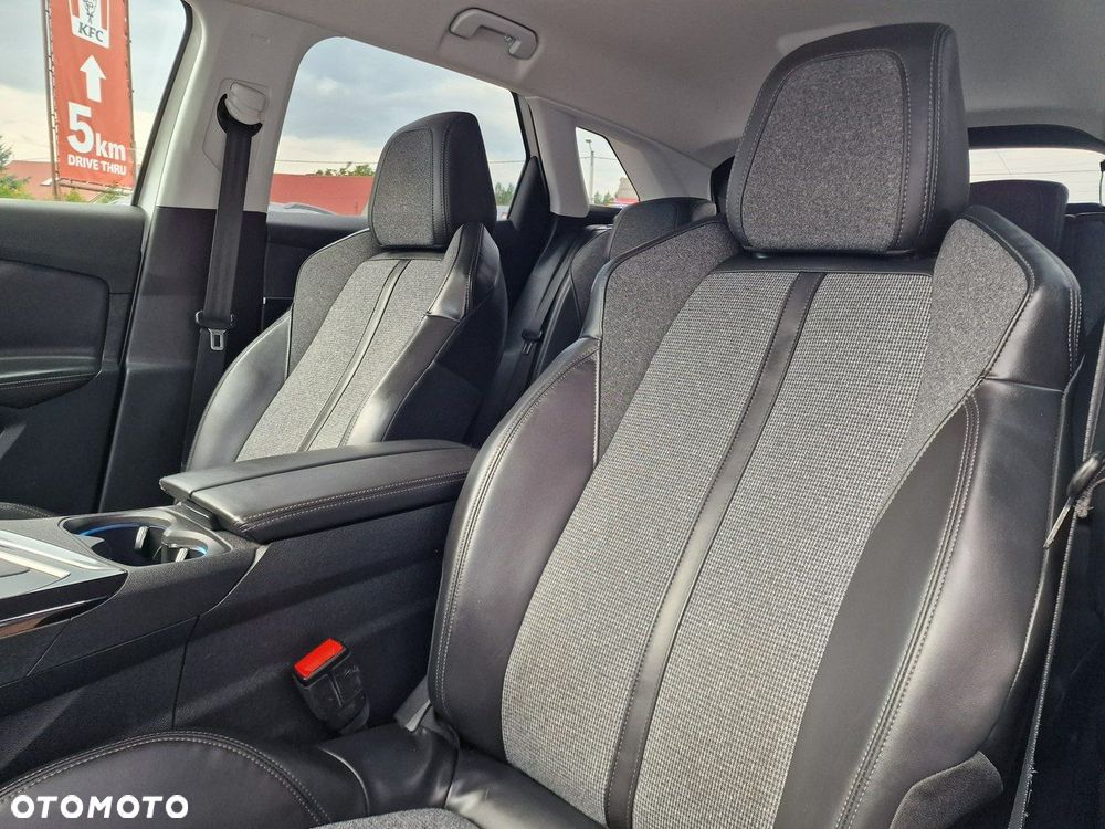 Peugeot 3008 1.2 PureTech Allure S&S - 20