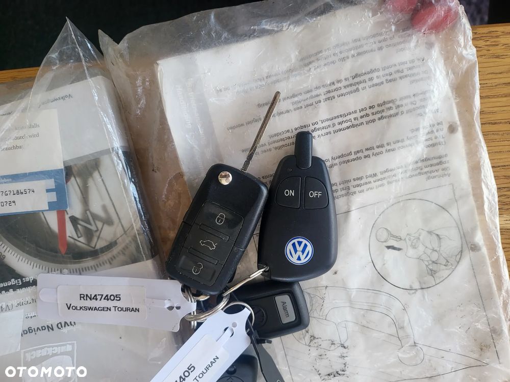 Volkswagen Touran 1.6 - 23
