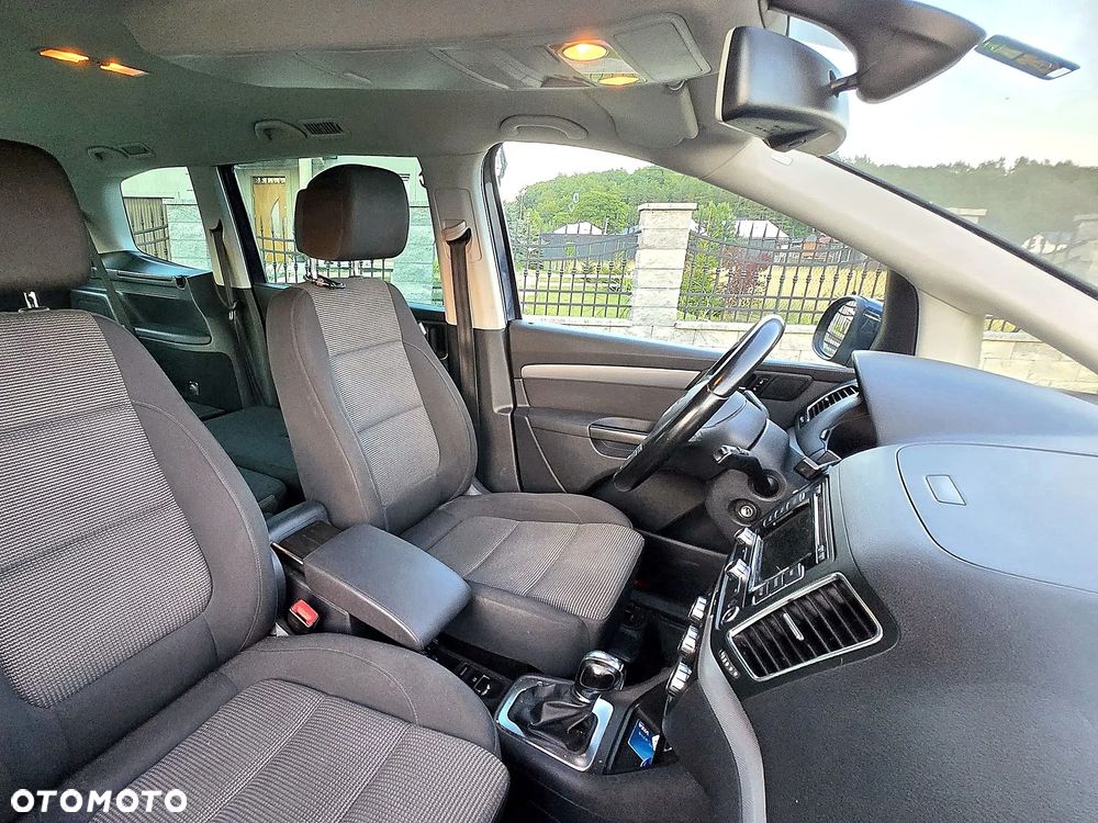 Volkswagen Sharan 2.0 TDI Comfortline DSG - 12