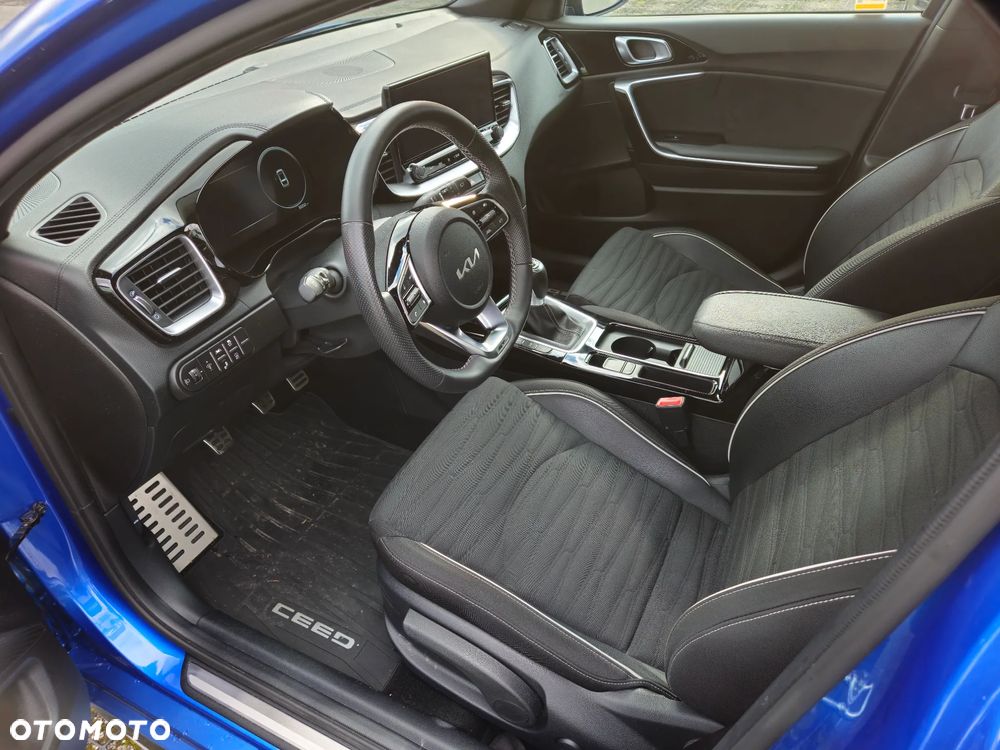 Kia ProCeed - 18