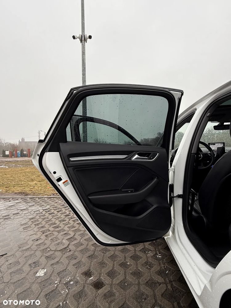 Audi A3 Sportback - 13