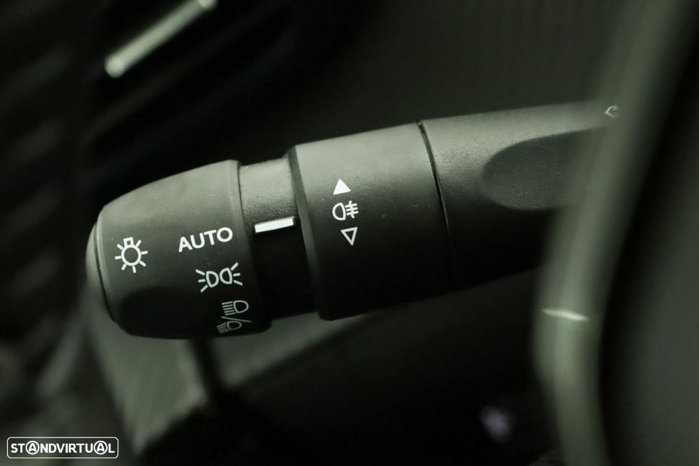 Peugeot 2008 1.2 PureTech Allure - 16