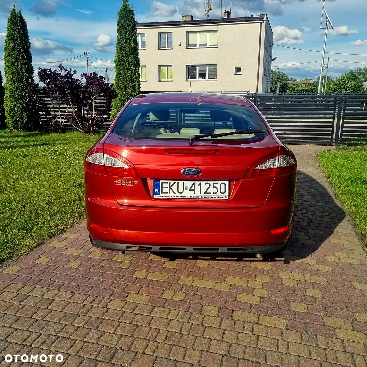 Ford Mondeo 2.5 Ghia - 13