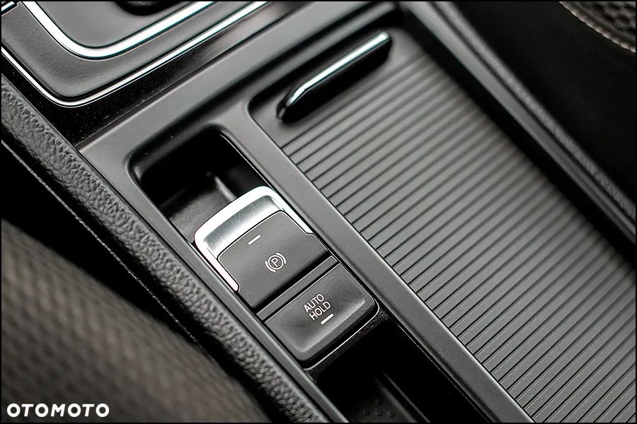 Volkswagen Golf - 29