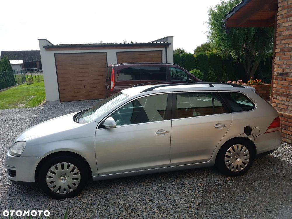 Volkswagen Golf - 5