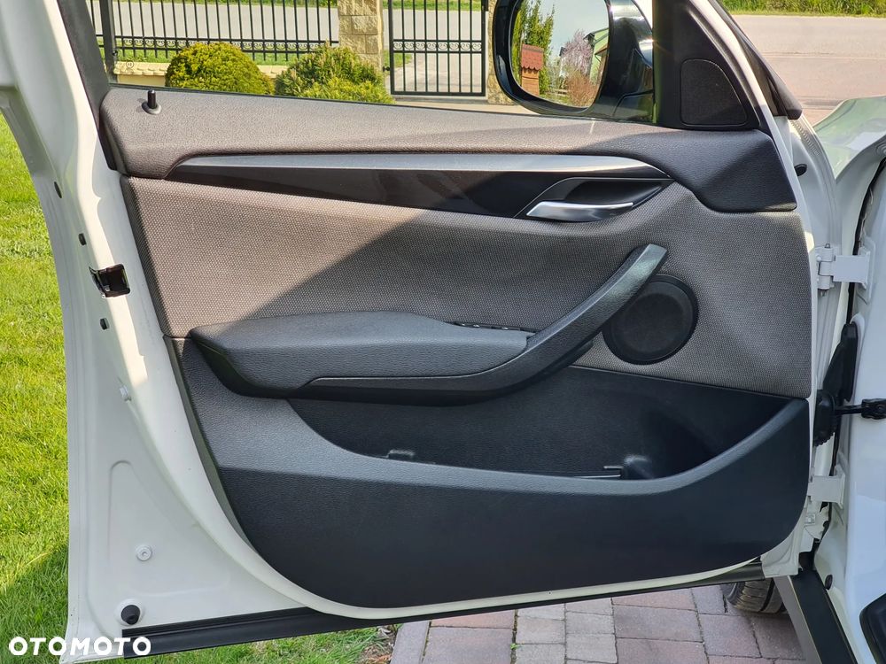 BMW X1 sDrive18d xLine - 19