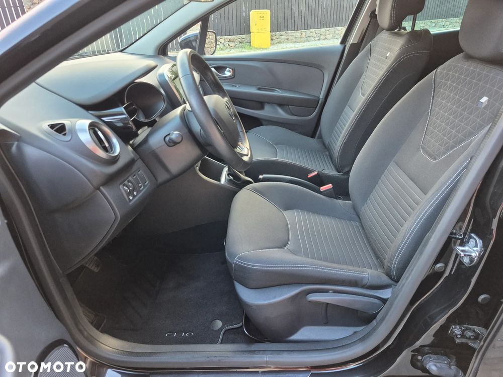 Renault Clio 1.2 16V 75 LIMITED - 10
