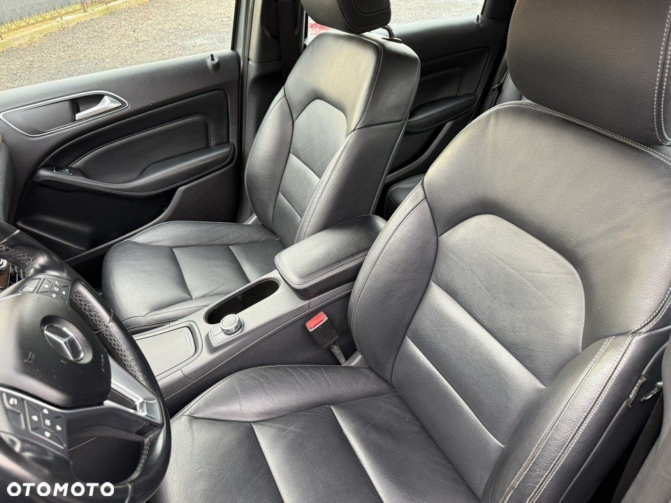 Mercedes-Benz Klasa B 180 (BlueEFFICIENCY) 7G-DCT - 19