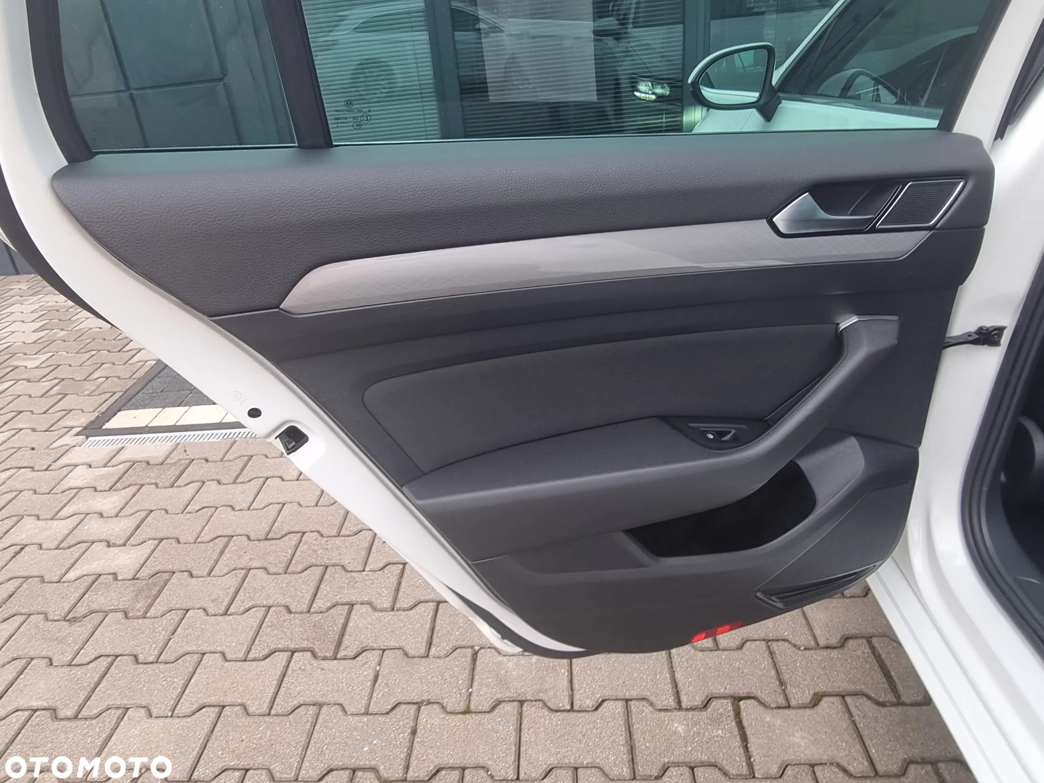 Volkswagen Passat 2.0 TDI EVO Business DSG - 29