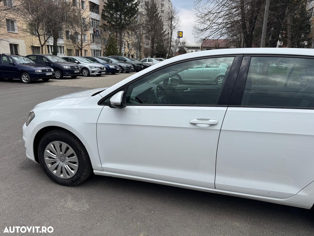 Volkswagen Golf - 11