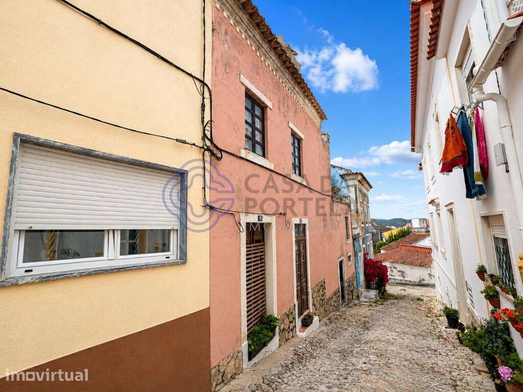 Prédio para recuperação total no centro histórico de São Martinho do P - Grande imagem: 4/10