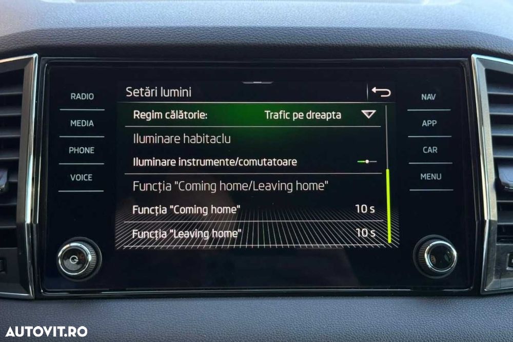 Skoda Karoq 1.6 TDI DSG Ambition - 38