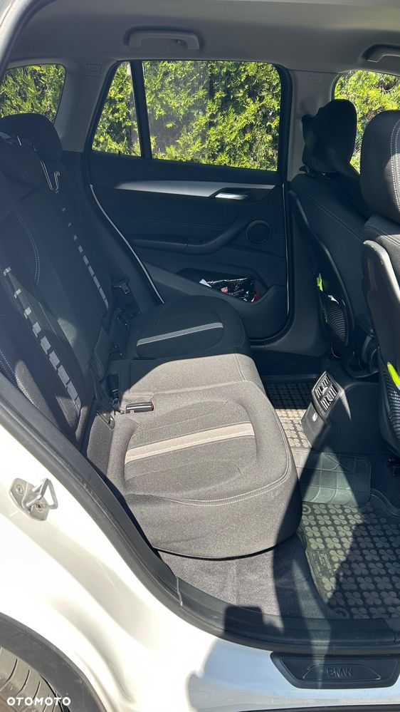BMW X1 xDrive20d Advantage - 13