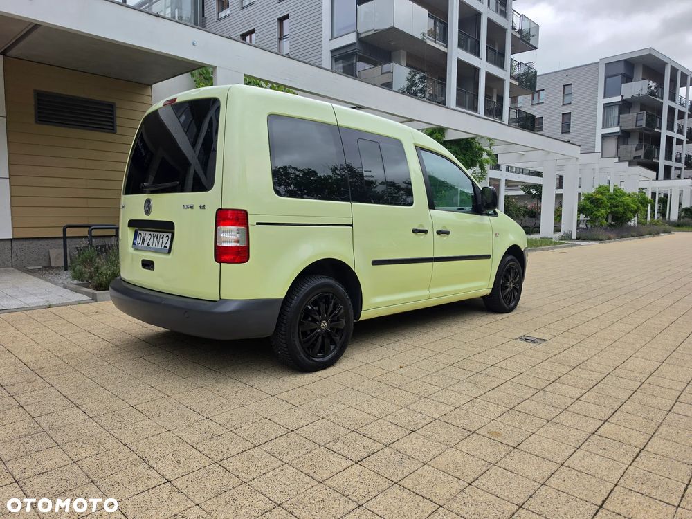Volkswagen Caddy 1.6 Life Colour Concept - 5