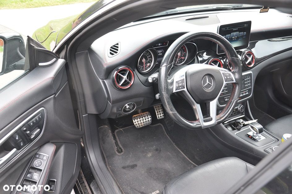 Mercedes-Benz CLA 45 AMG 4Matic 7G-DCT - 11