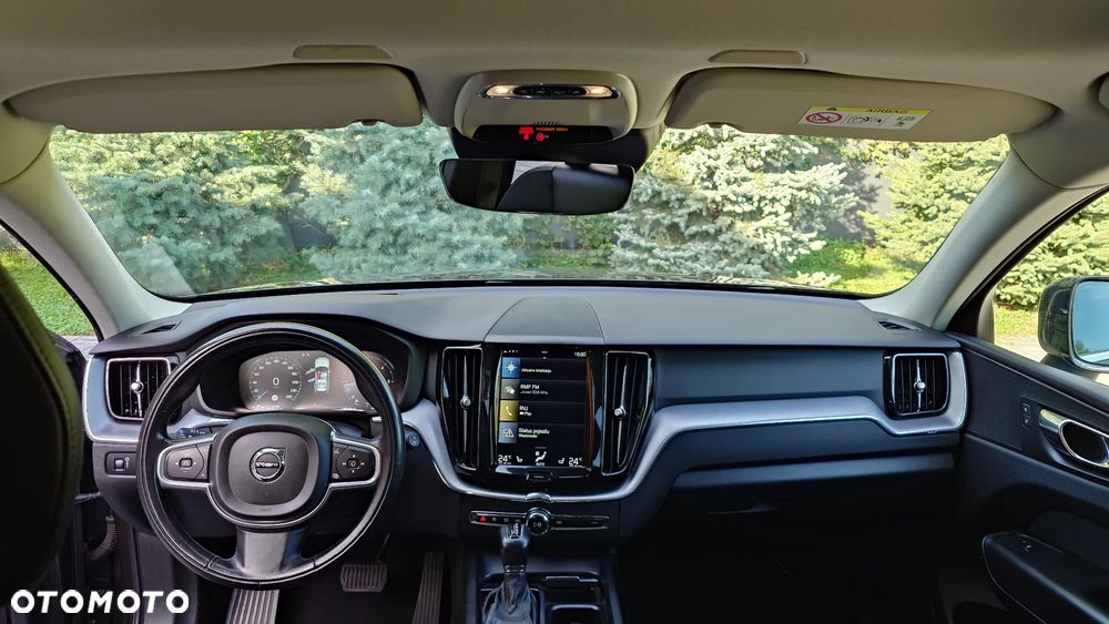 Volvo XC 60 D4 AWD Momentum - 17