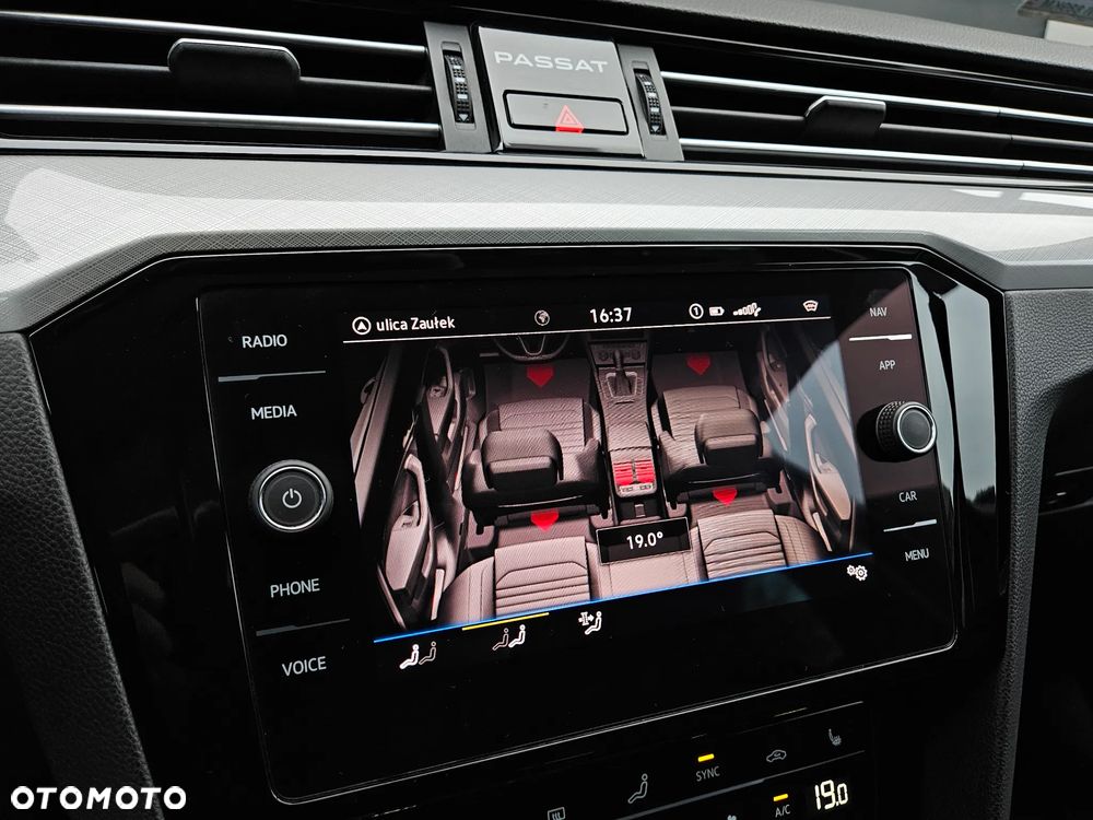 Volkswagen Passat 2.0 TDI EVO Business - 30