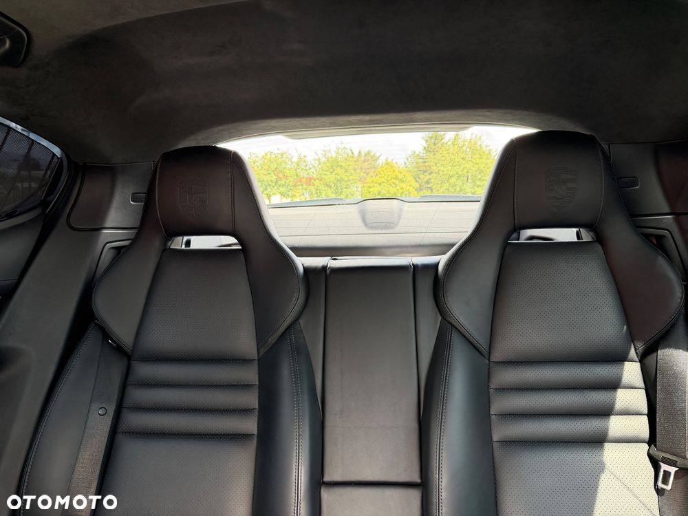 Porsche Panamera GTS - 30