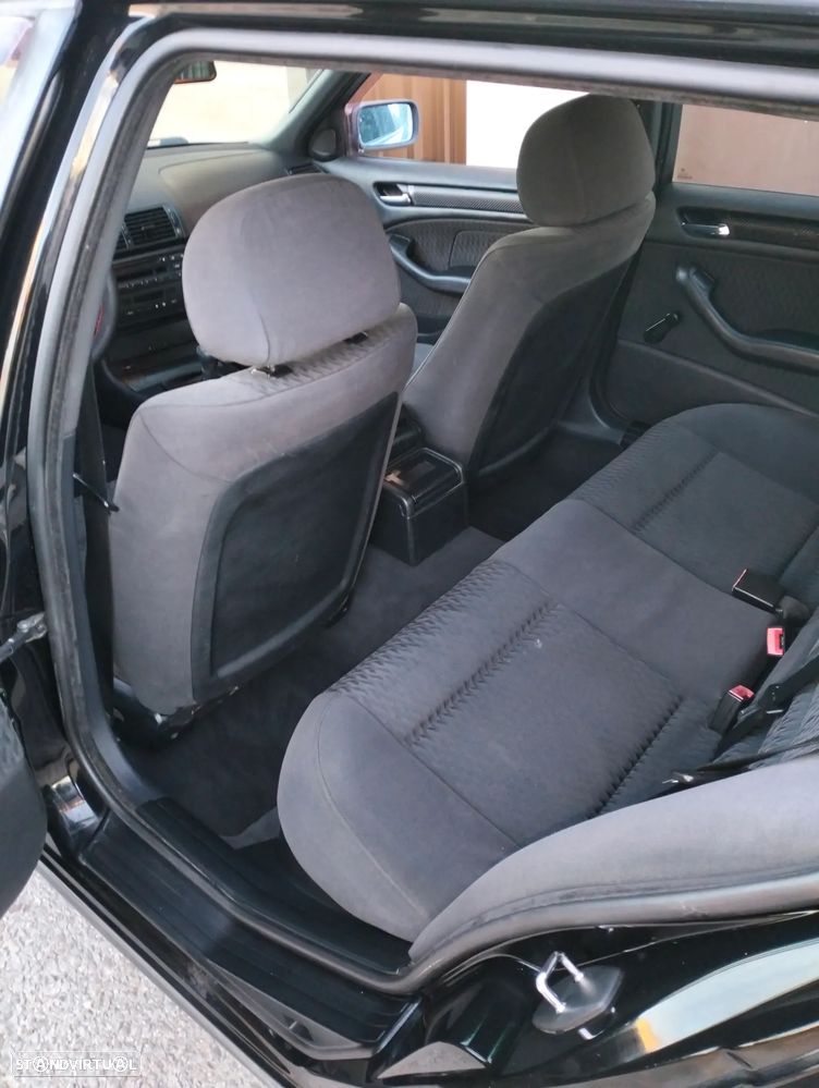 BMW 320 d Touring - 11
