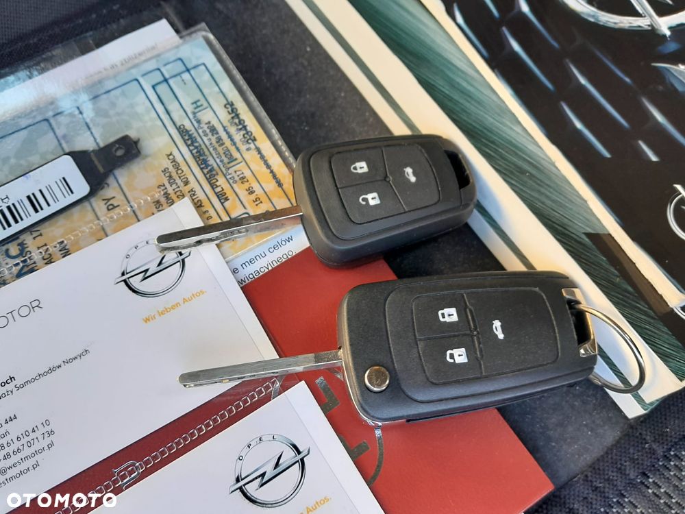 Opel Astra 1.4 T Business EU6 - 31