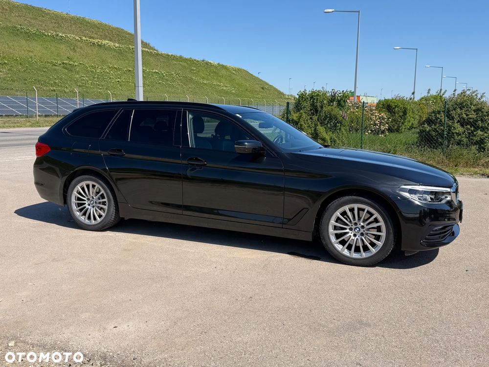 BMW Seria 5 520d xDrive MHEV Sport Line sport - 7