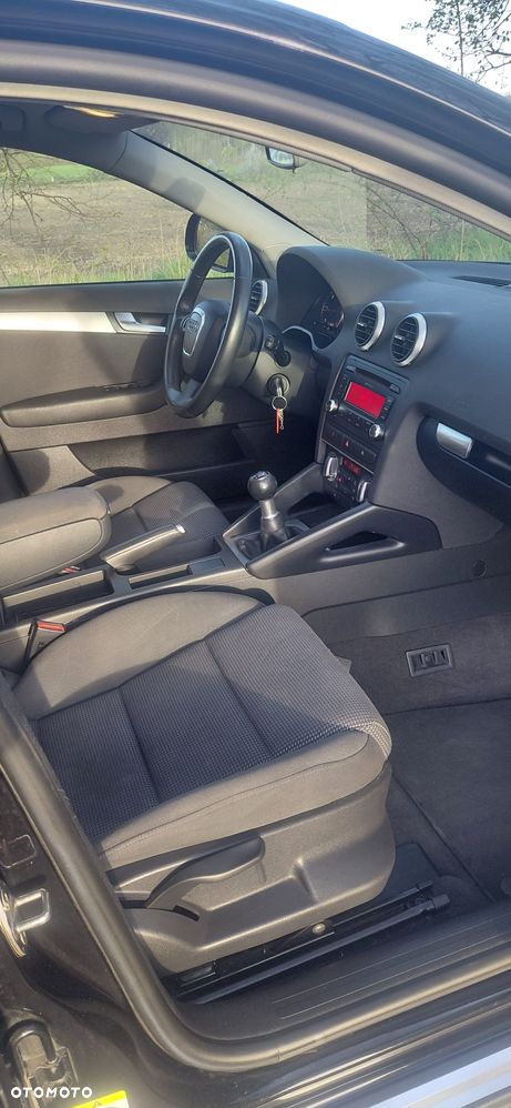 Audi A3 Sportback 2.0 TDI DPF Attraction - 32