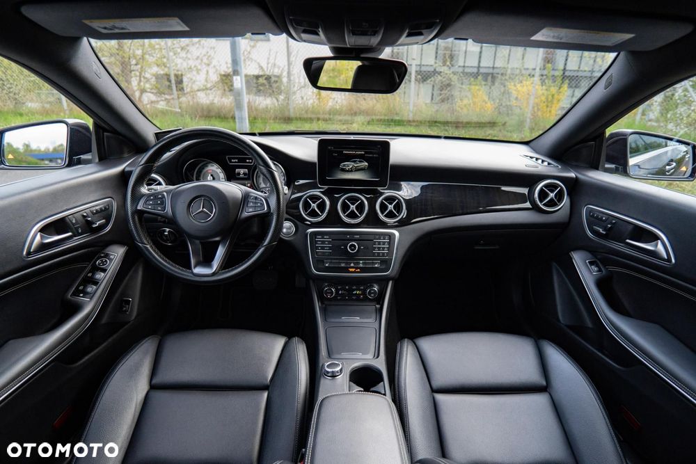 Mercedes-Benz CLA 250 7G-DCT AMG Line - 11