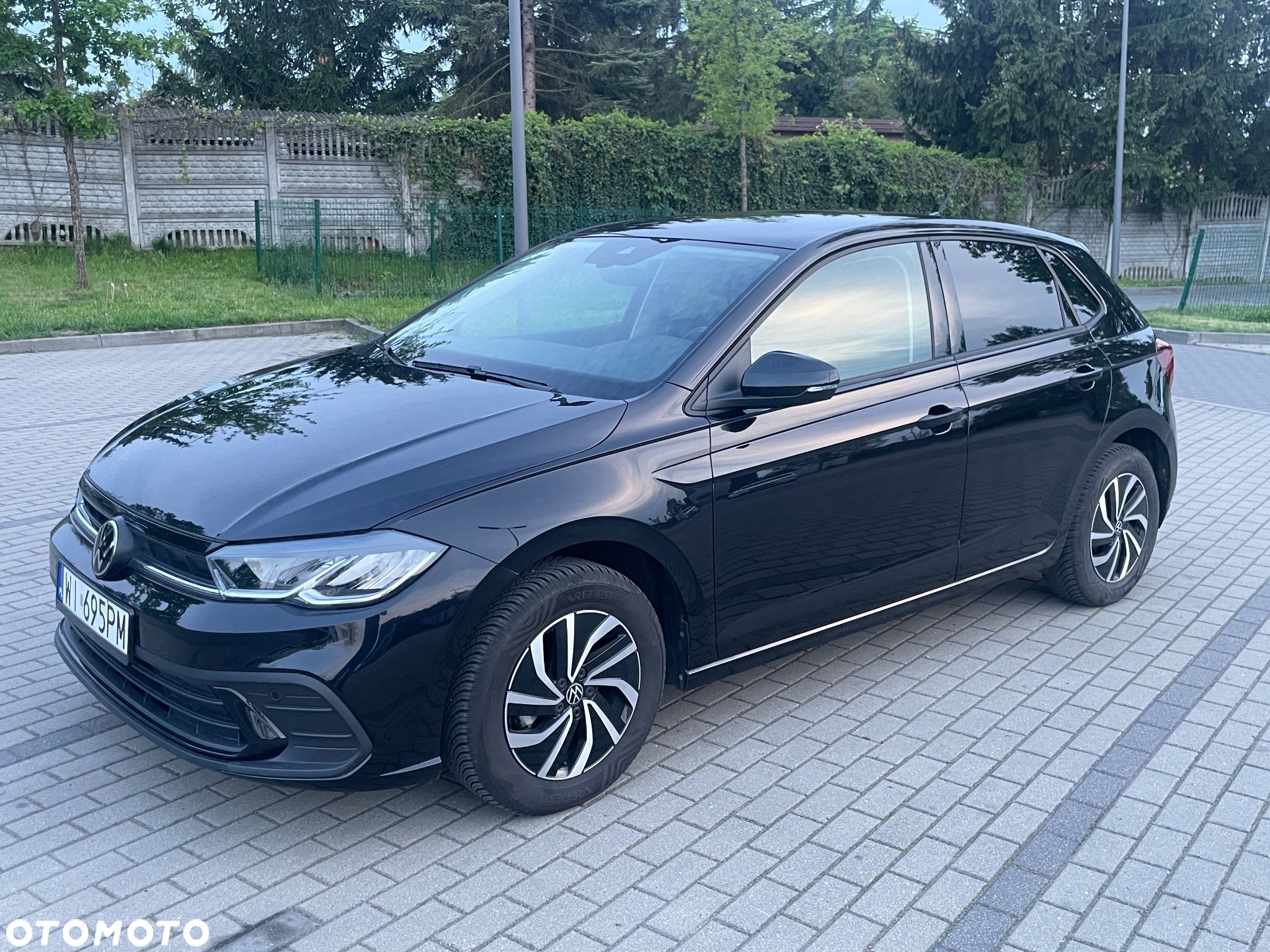 Volkswagen Polo - 1