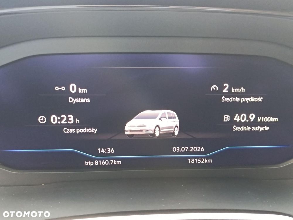 Volkswagen Touran - 24