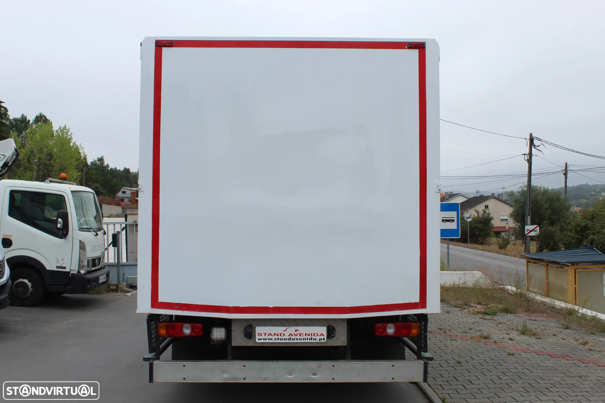 Mitsubishi FUSO CANTER 9C18 // PORTA BEBIDAS - 5