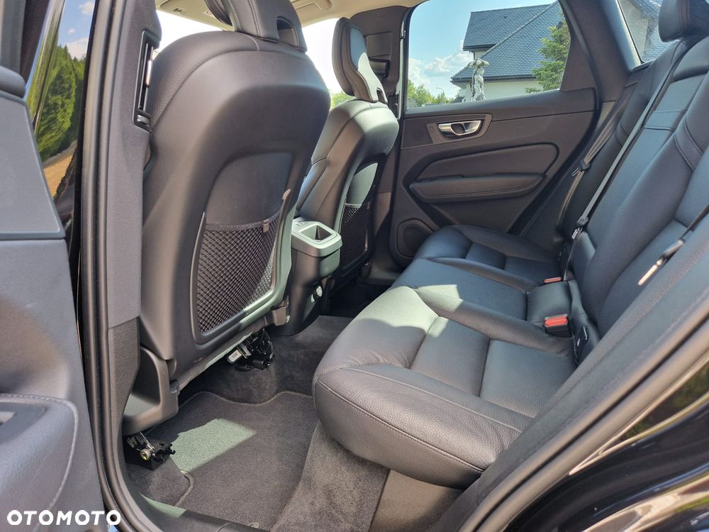 Volvo XC 60 B4 D Inscription - 36