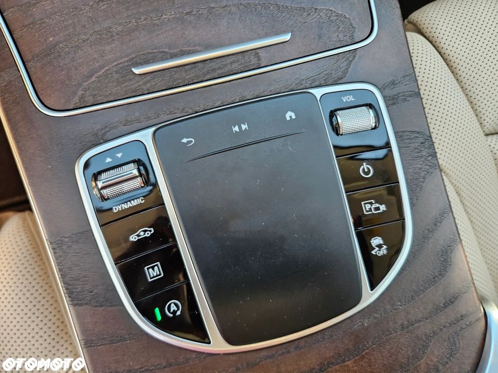 Mercedes-Benz GLC 300 4-Matic - 16
