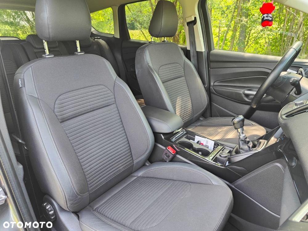Ford Kuga - 29