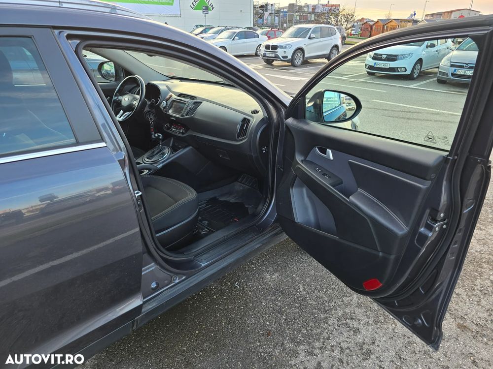 Kia Sportage 2.0 CRDI 4WD Automatik Spirit - 4