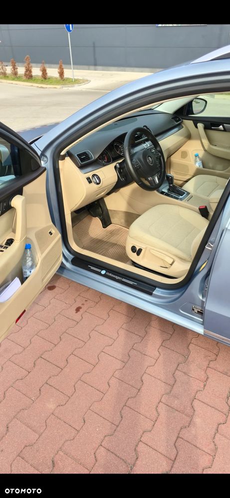 Volkswagen Passat 2.0 Blue TDI DSG SCR Comfortline - 25