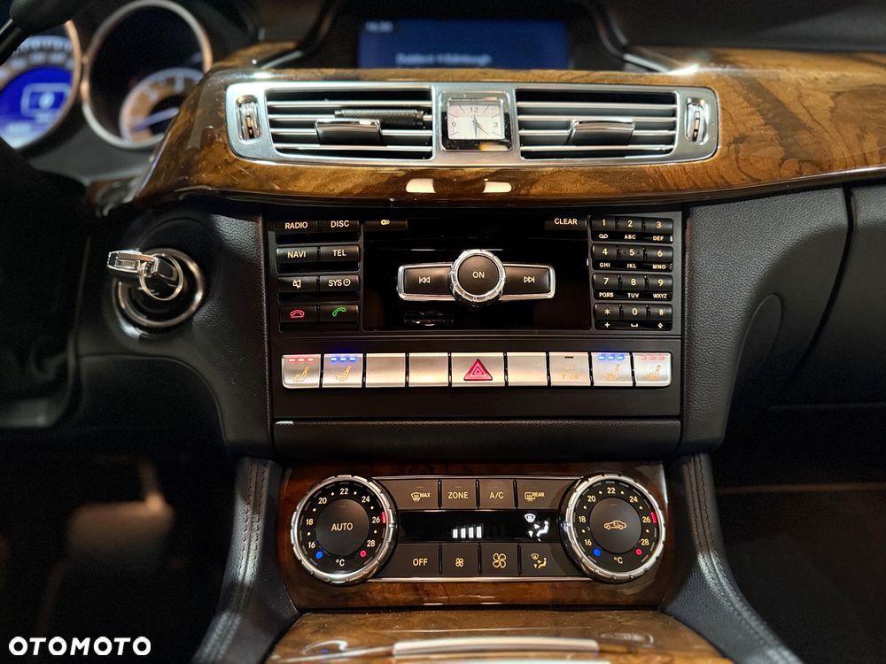 Mercedes-Benz CLS - 22